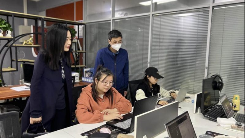 手机变纪录片拍摄利器：如何挑选合适的拍摄设备**