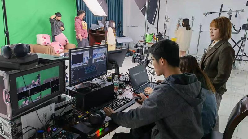 新媒体传媒公司运营模式揭秘：路径与策略