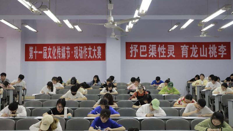 婚庆策划：揭秘一场完美婚礼的幕后流程